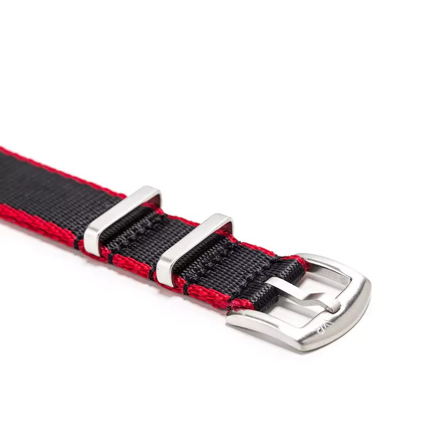 heavy-duty-nylon-strap-black-red-wb-original-buckle-2-66a77b66d2458 heavy-duty-nylon-strap-black-red-wb-original-buckle-2