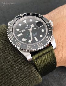 Rolex GMT Master II am olivgrünen zweiteiligen NATO Uhrenarmband von Watchbandit