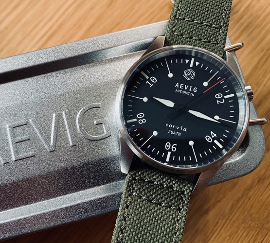 aevig_canvas_pilots_watch_watchbandit