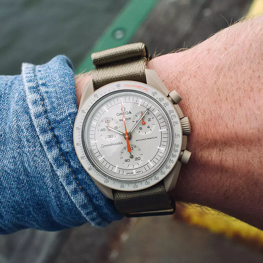 premium-single-piece-nylon-strap-khaki-moonswatch-669f8dbcb9f68 premium-single-piece-nylon-strap-khaki-moonswatch-