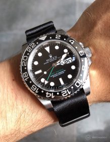Rolex GMT Master II am schwarzen 1.2 mm NATO Uhrenarmband von Watchbandit