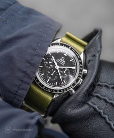 Watchbandit green premium nato strap Omega Speedmaster Professional by Gulenissen