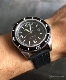 Spinnaker Fleuss SP-5055-02 am schwarzen Canvas von WatchBandit