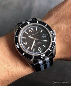 Spinnaker Fleuss SP-5055-02 am schwarz/grauen two-piece NATO von WatchBandit