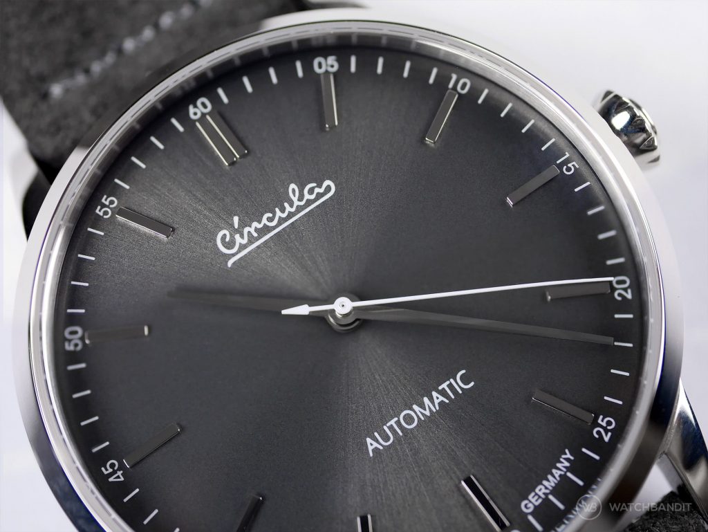 Circula Circula Classic Automatic Anthracite dial close up watchbandit