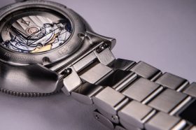 Von Doren URAED quick release stainless steel bracelet