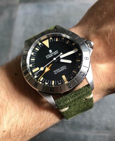 Steinhart Ocean Vintage GMT Strap guide grün Wildleder Uhrenarmband