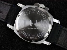 Spinnaker_Hull Diver_Case back