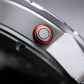 Draken Bengula Watch - Helium escape valve