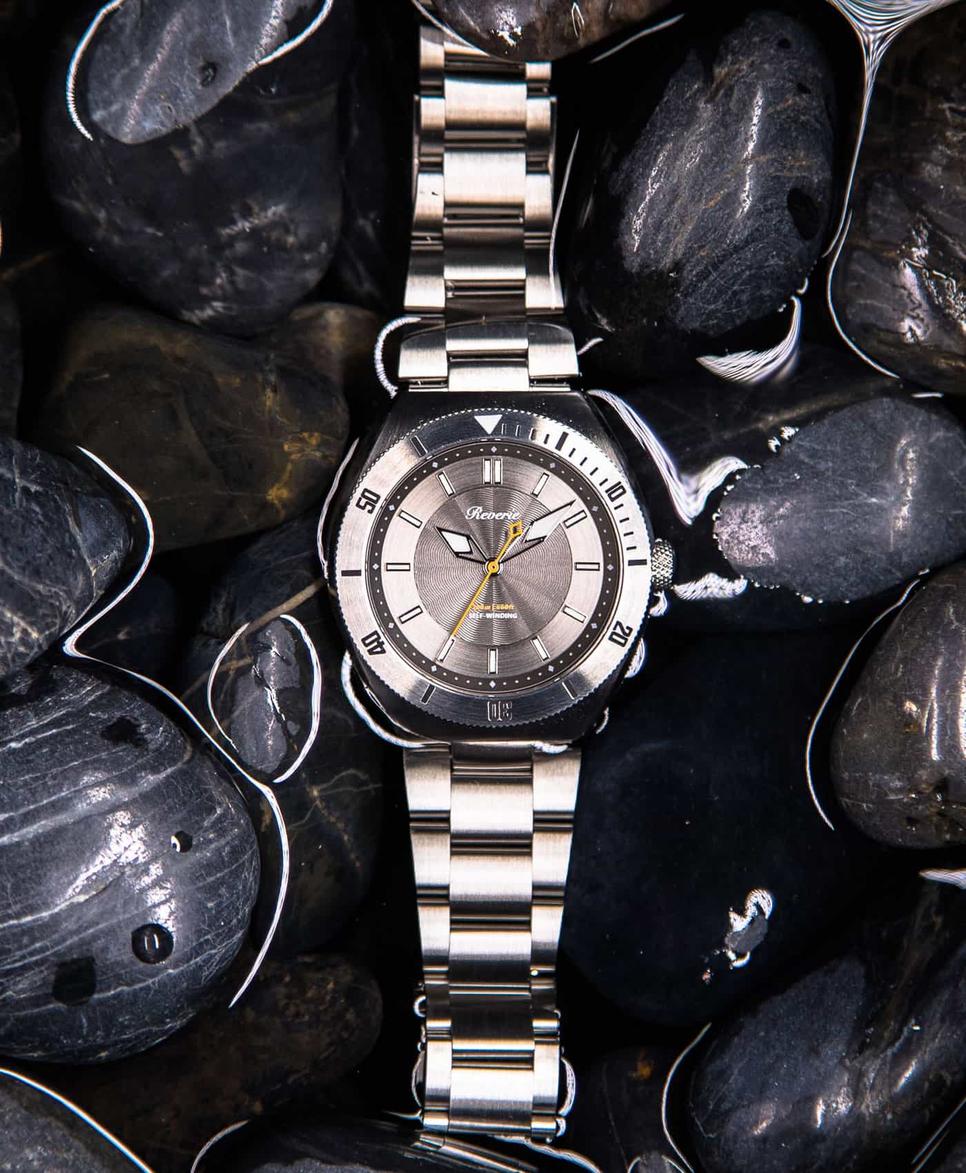 Reviere Diver Grey-mood-min Reviere Diver Grey-mood shot