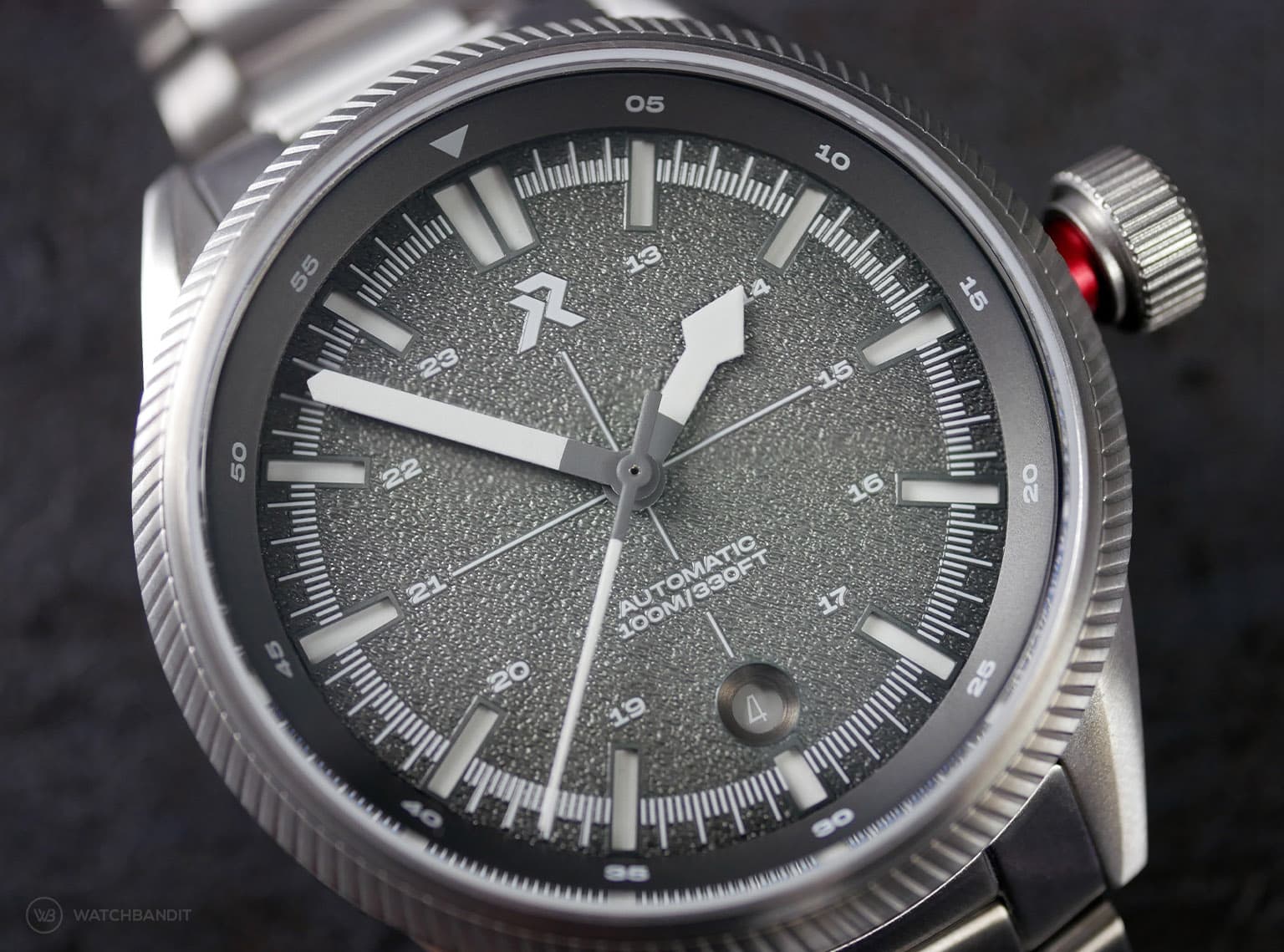 FORTITUDE - NIMBUSGREY - Dial Close up