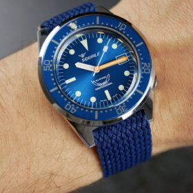 Squale 1521 an einem blauen Perlon Uhrenarmband von WB Original