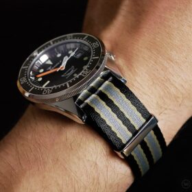 Squale 1521 am zweiteiligen New-Bond NATO
