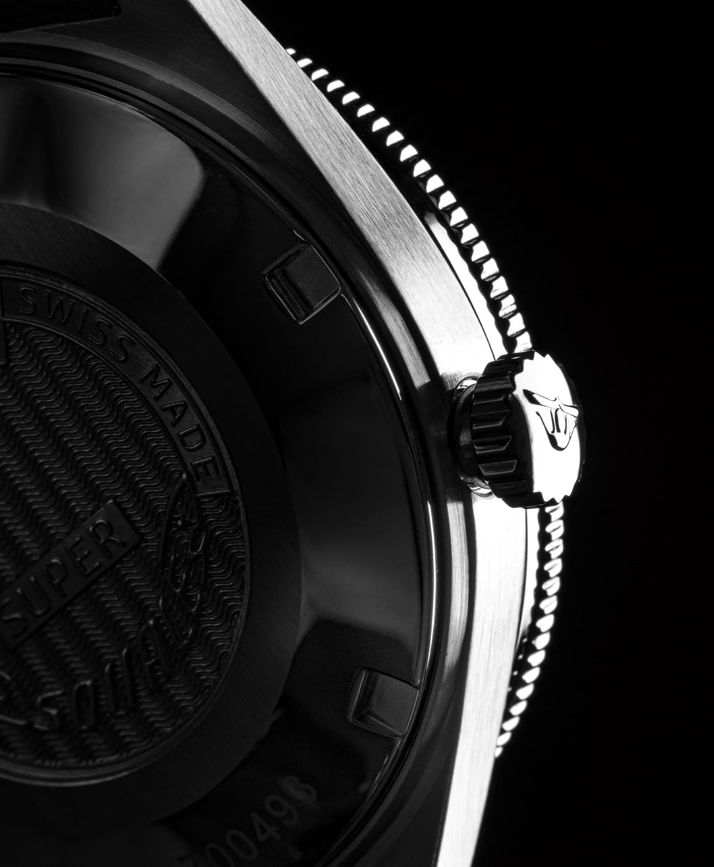 Squale - Super-Squale - crown detail-min Squale - Super-Squale - crown detail-min