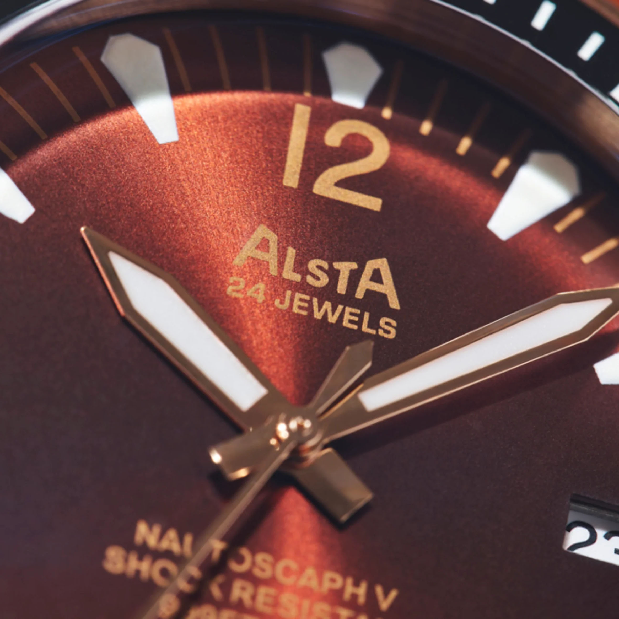 Alsta - Nautoscaph - Bronze Bark - dial macro Alsta - Nautoscaph - Bronze Bark - dial macro