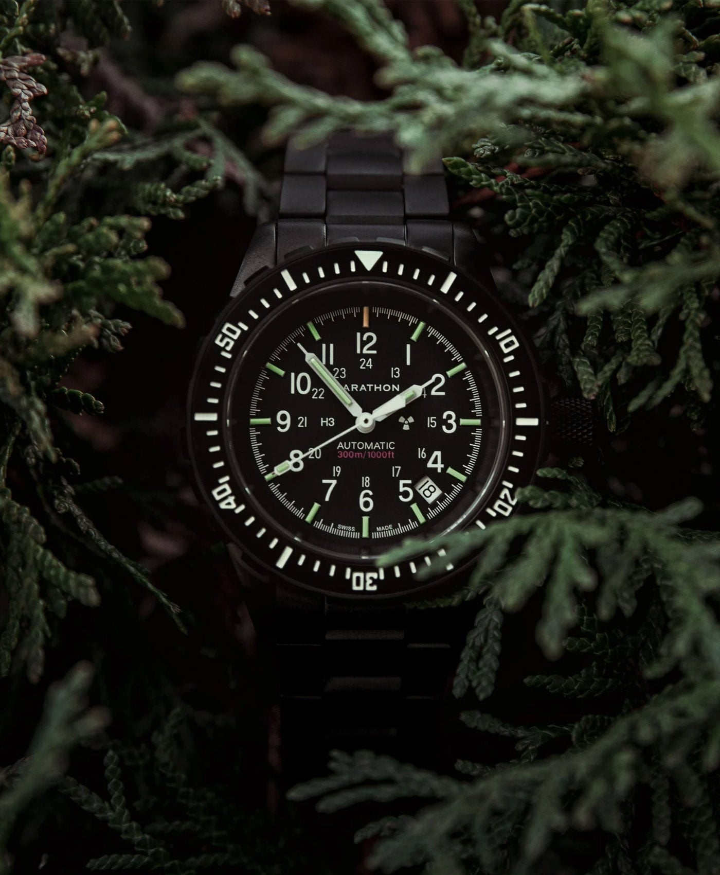 Marathon-41mm-Anthracite-Large-Divers-Automatic-GSAR-With-Stainless-Steel-Bracelet-forest-min Marathon-41mm-Anthracite-Large-Divers-Automatic-GSAR-With-Stainless-Steel-Bracelet-forest-min