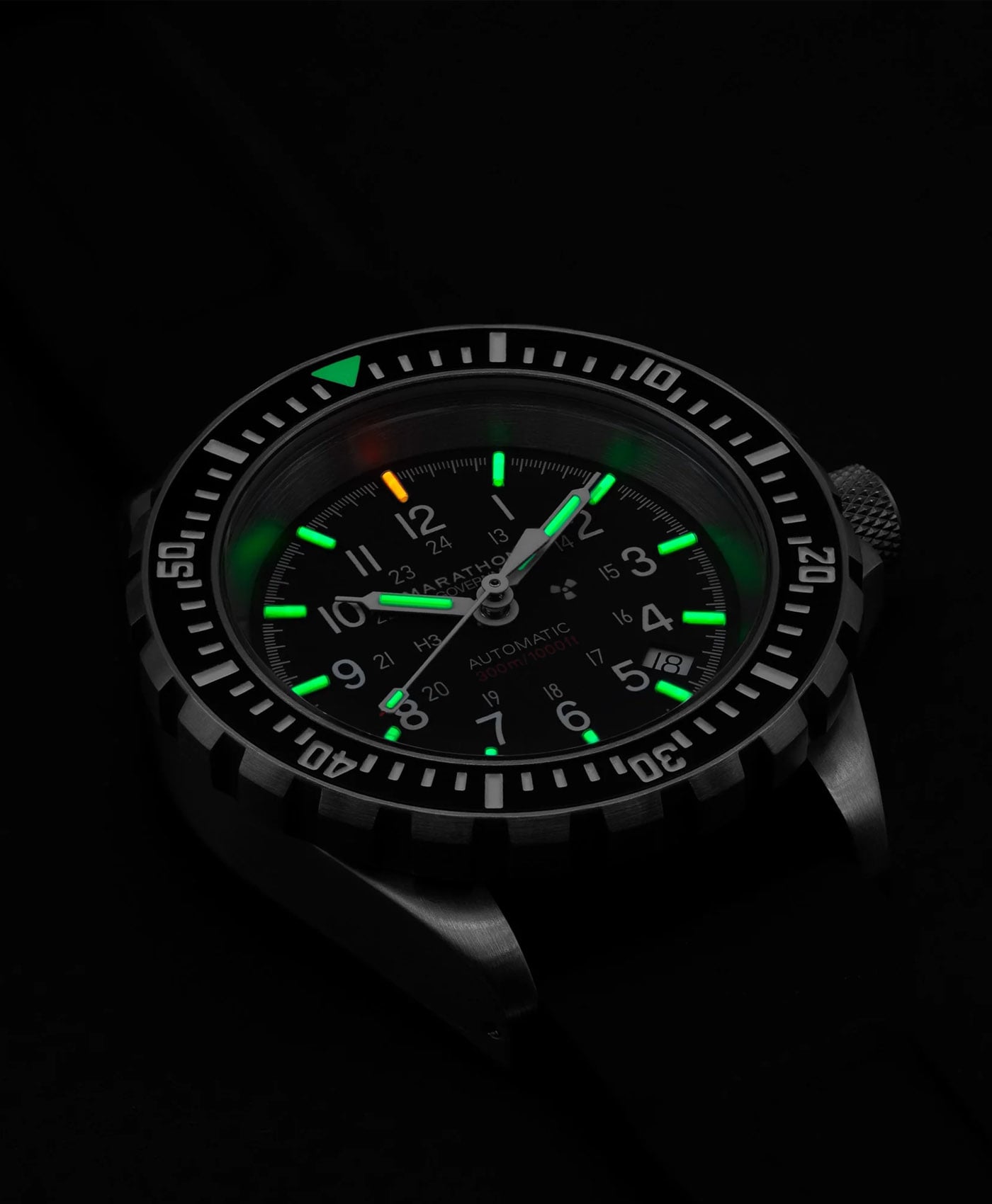 Marathon-41mm-Large-Divers-Automatic-GSAR-lume-shot-min Marathon-41mm-Large-Divers-Automatic-GSAR-lume-shot-min