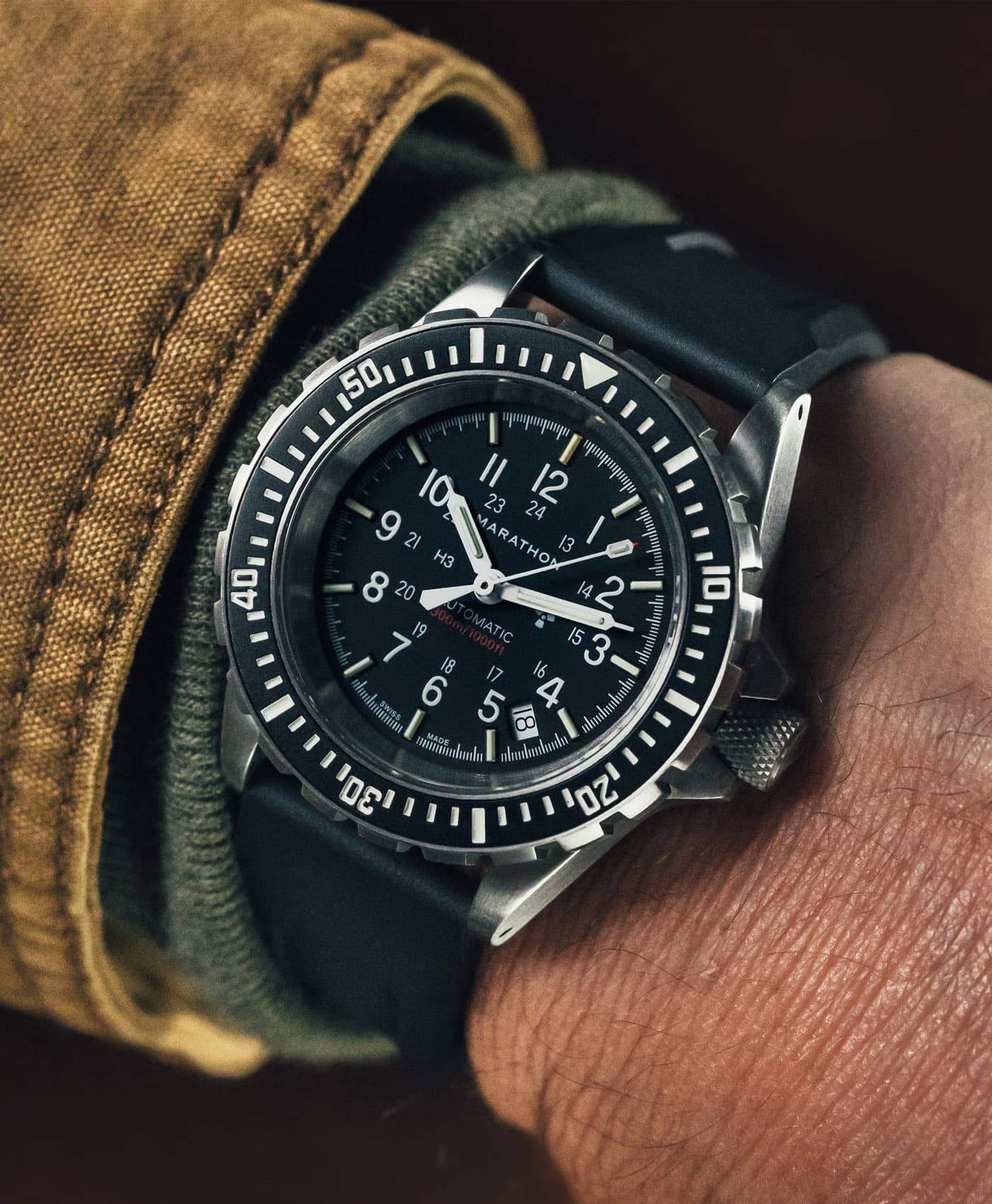 Marathon-41mm-Large-Divers-Automatic-GSAR-wrist-shot-min Marathon-41mm-Large-Divers-Automatic-GSAR-wrist-shot-min