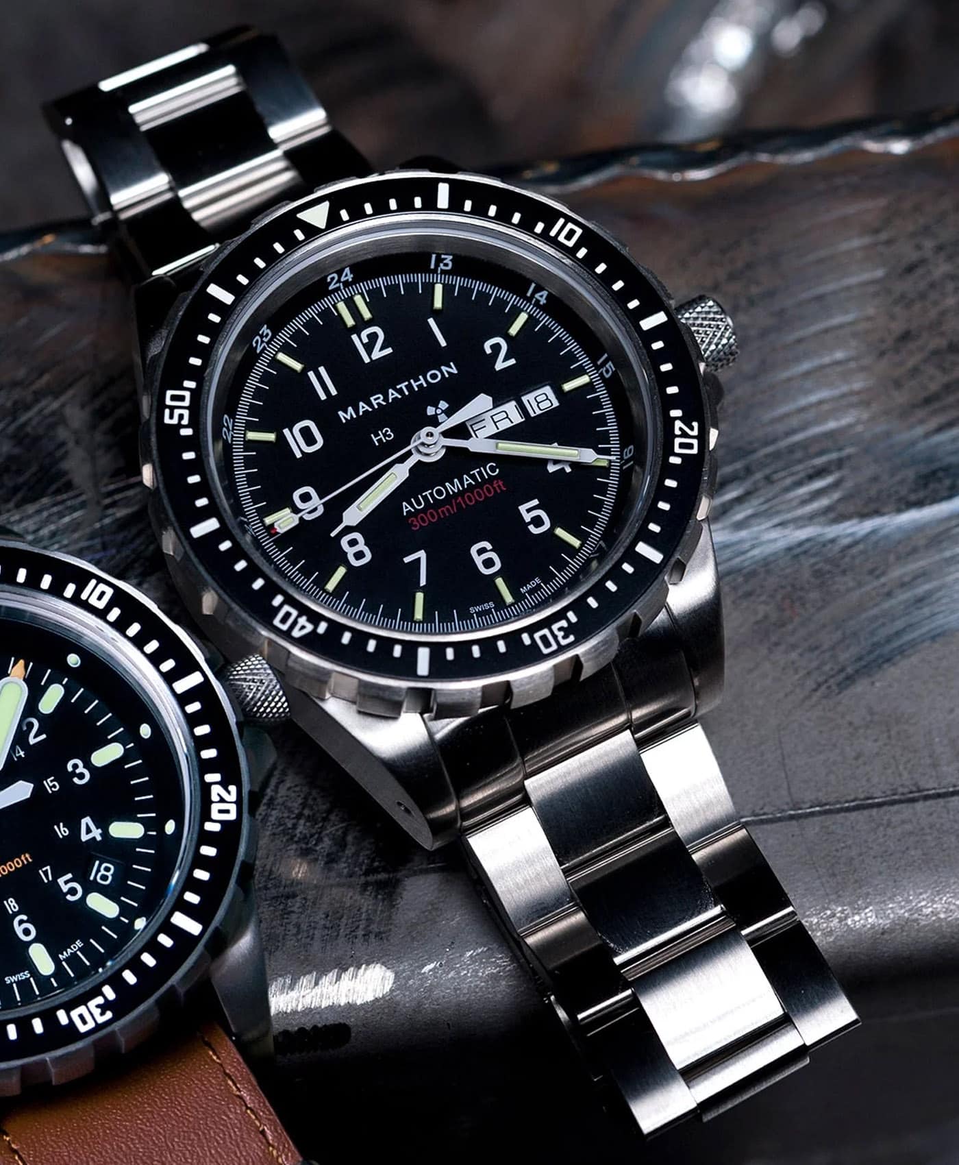 Marathon-46mm-Jumbo-Day-Date-Automatic-JDD-With-Stainless-Steel-Bracelet-mood-min Marathon-46mm-Jumbo-Day-Date-Automatic-JDD-With-Stainless-Steel-Bracelet-mood-min