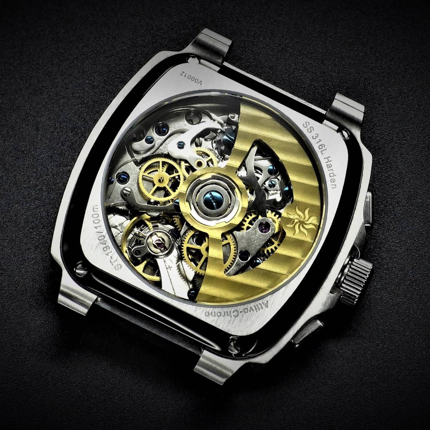 Vesuviate - Attivo - case back-min Vesuviate - Attivo - case back-min