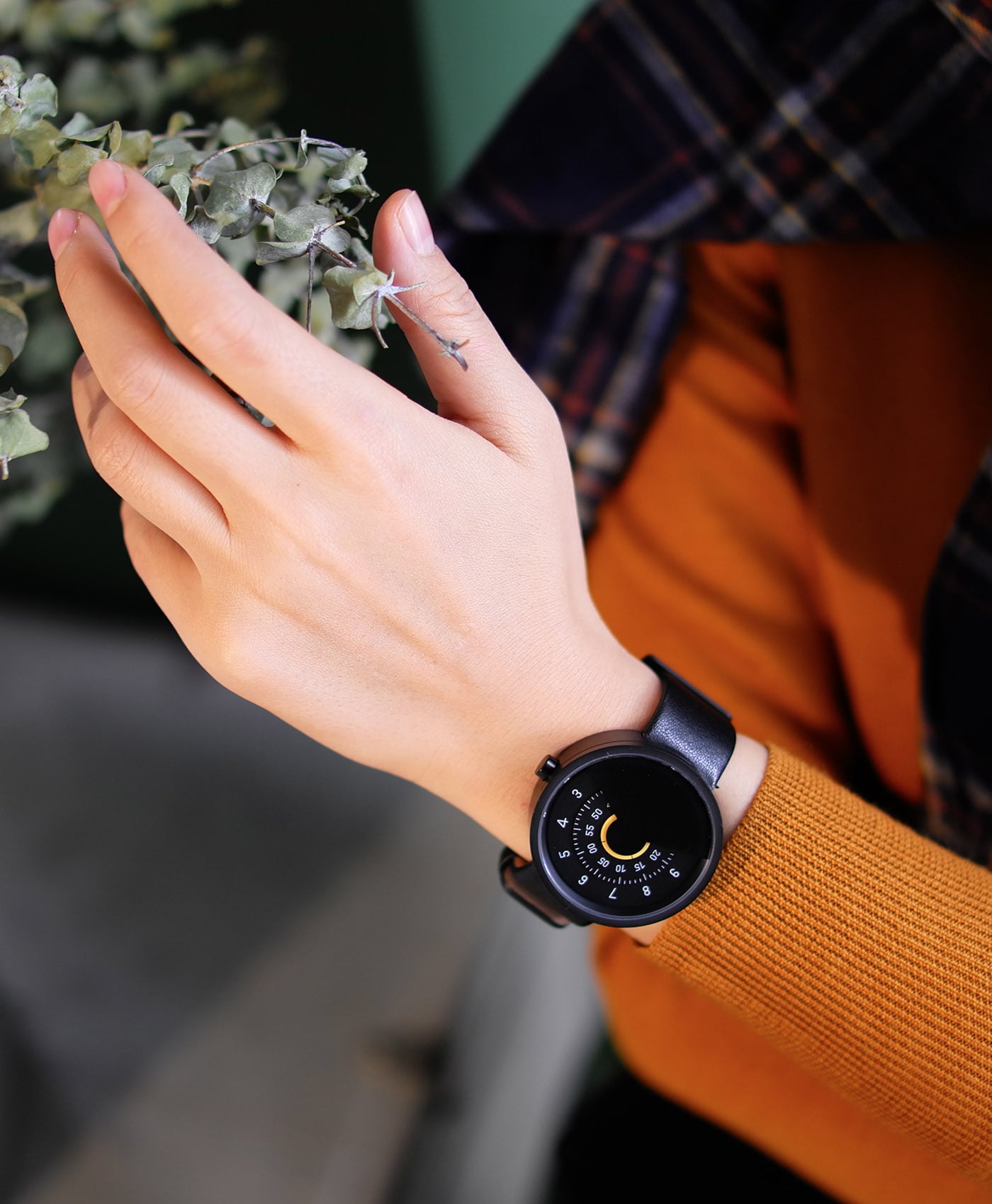 ANICORN - Series 000 - Black & Yellow-WRIST SHOT-min ANICORN - Series 000 - Black & Yellow-WRIST SHOT-min