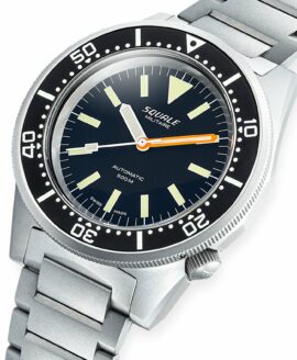 1521 Militaire Blasted Bracelet Close up-min