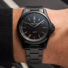 nordic-marine-instruments-sovaern-kulsort-wrist-shot-688b768a360b3