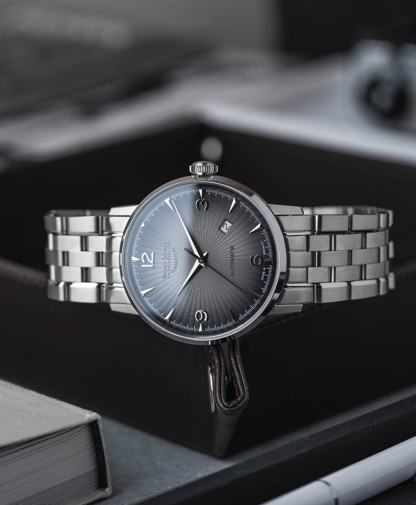 Bruno Söhnle - Stuttgart Automatik Big - 17-12173-862 - mood 2-min Bruno Söhnle - Stuttgart Automatik Big - 17-12173-862 - mood 2-min