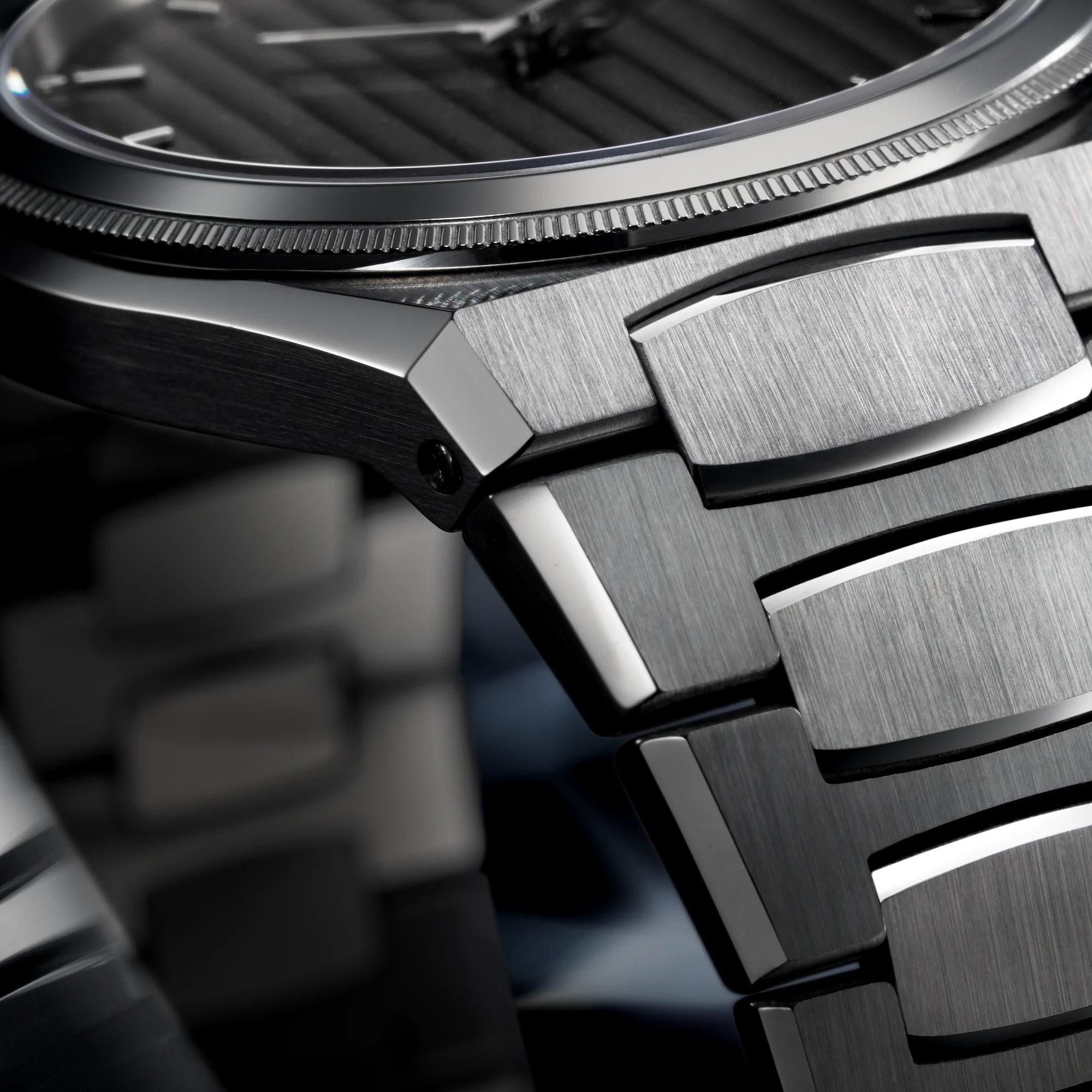 5_debac2d2-62d1-40a5-9b48-d9ca20371d38_2048x Venezianico-Arsenale-40-Black lugs detail