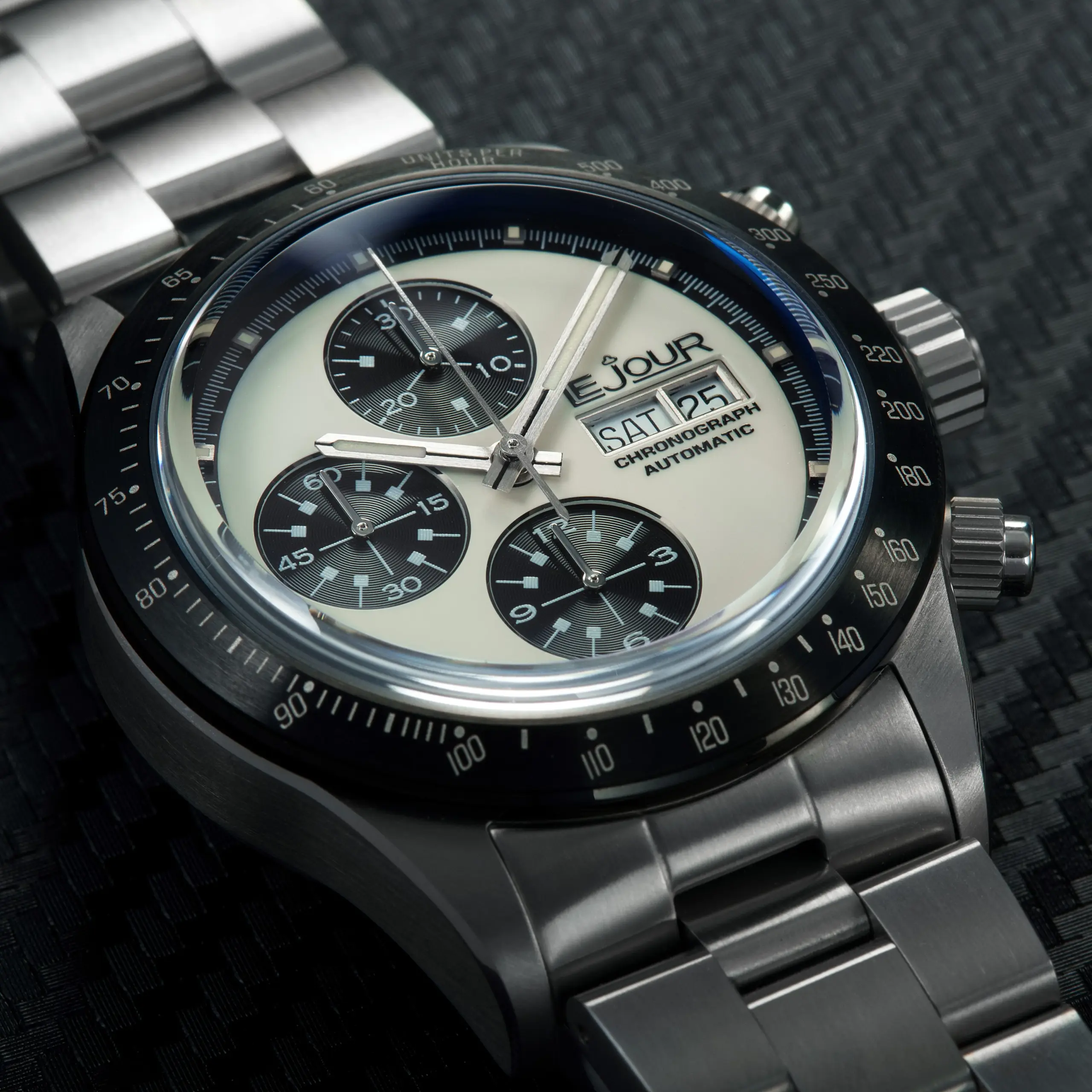 LJ-CM-001-C_5000x Le Jour watch-LJ-CM-001 close up