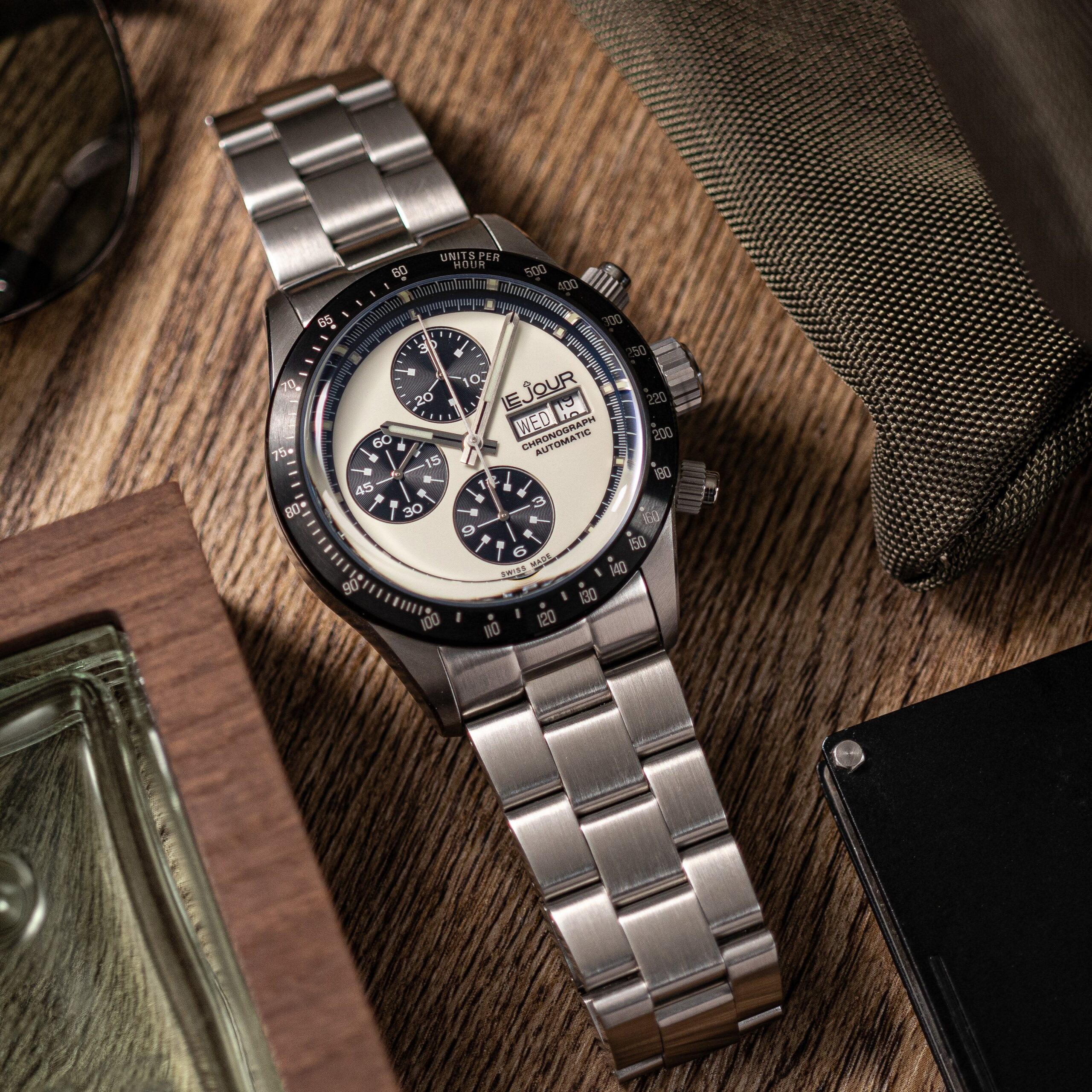 LJ-CM-001-E_5000x Le Jour watch-LJ-CM-001 mood