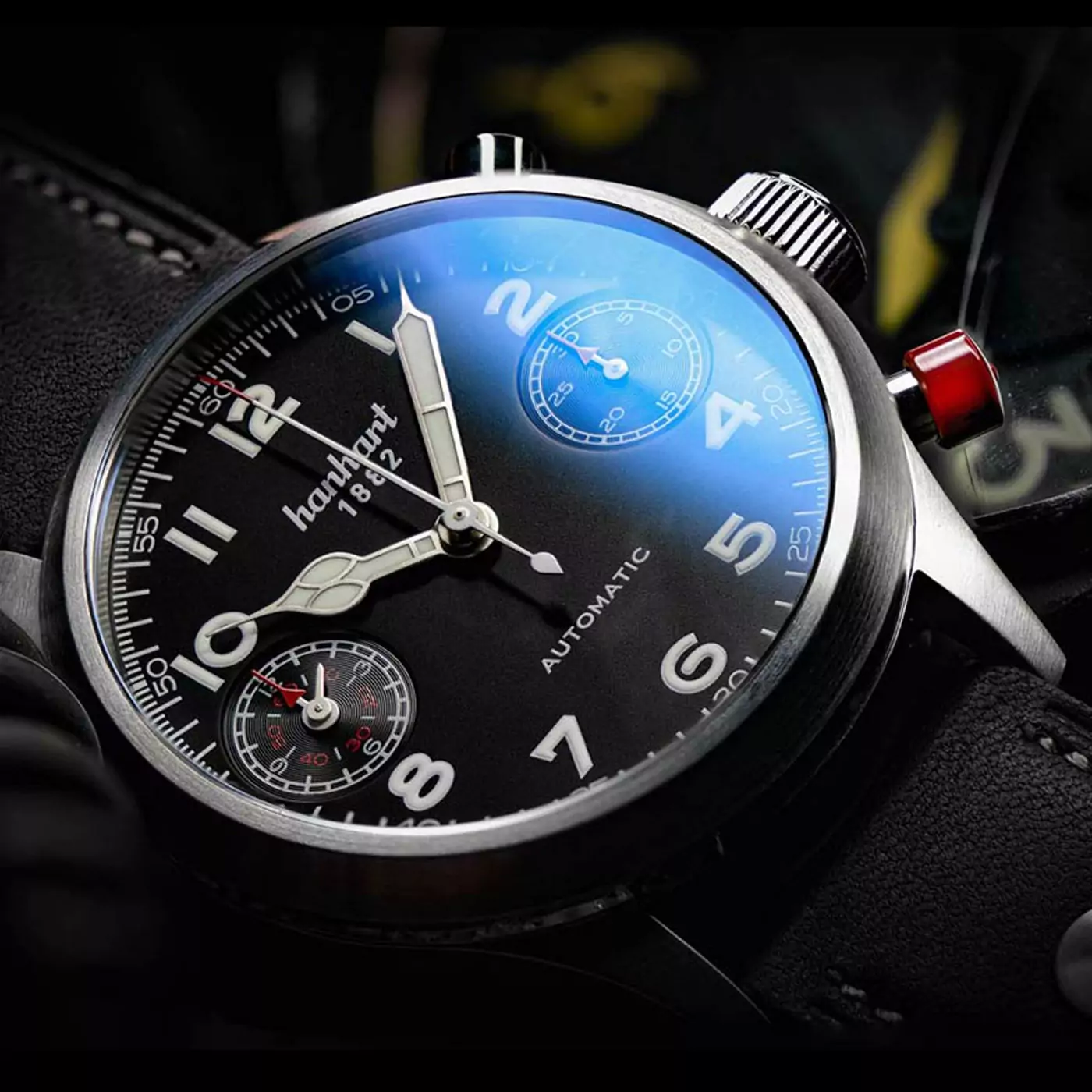 hanhart-pioneer-twindicator-black-smooth-bezel-45-mm-black-leather-strap-mood hanhart-pioneer-twindicator-black-smooth-bezel-45-mm-black-leather-strap-mood