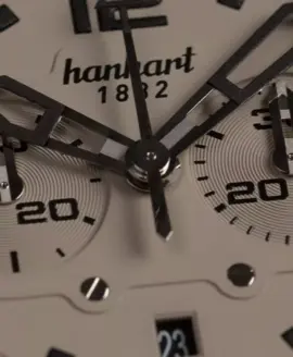 hanhart-primus-monochrome-pilot-44-mm-dial-close-up