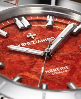 Nereide Corallo - 4521546 dial close up