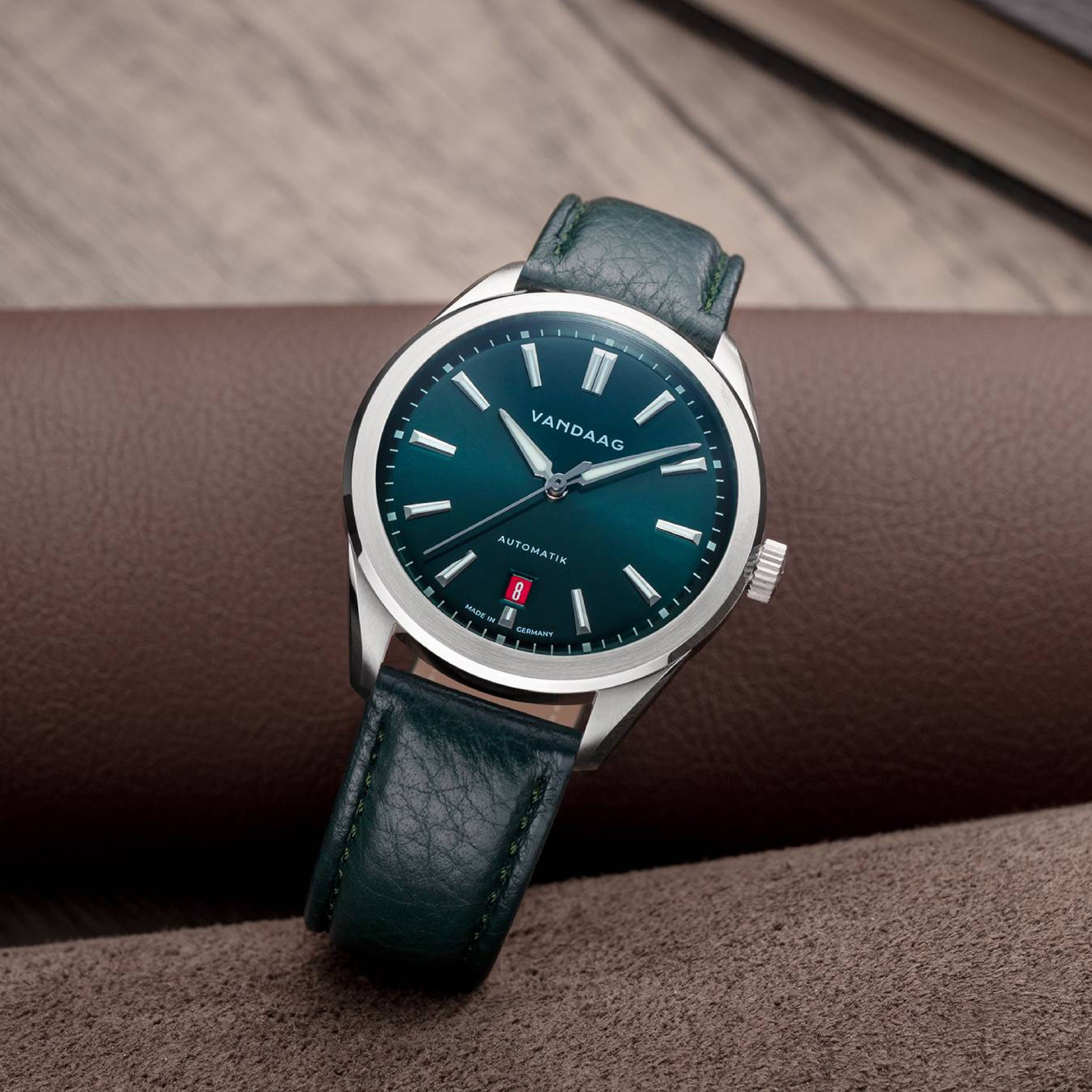 Vandaag - Baas - Harmonie - Leather Bracelet - Red Date - mood Vandaag - Baas - Harmonie - Leather Bracelet - Red Date - mood