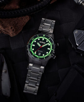 BlackSeafarerLume_5000x