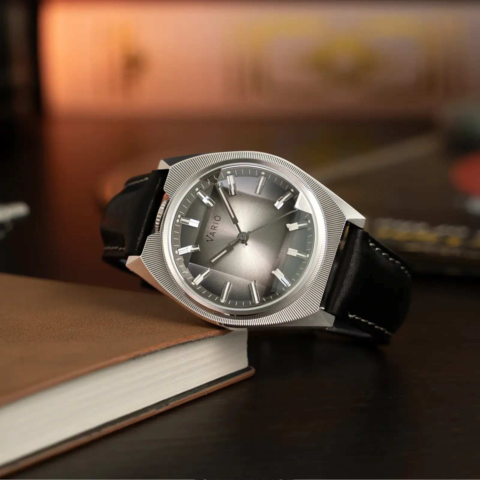 Vario Futurist Watch Sunburst Silver Fume Watch mood Vario Futurist Watch Sunburst Silver Fume Watch mood